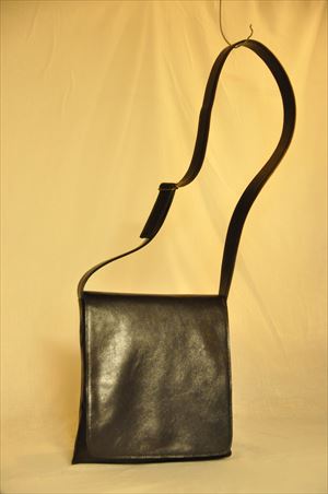 ショルダーバッグ　シンプル黒